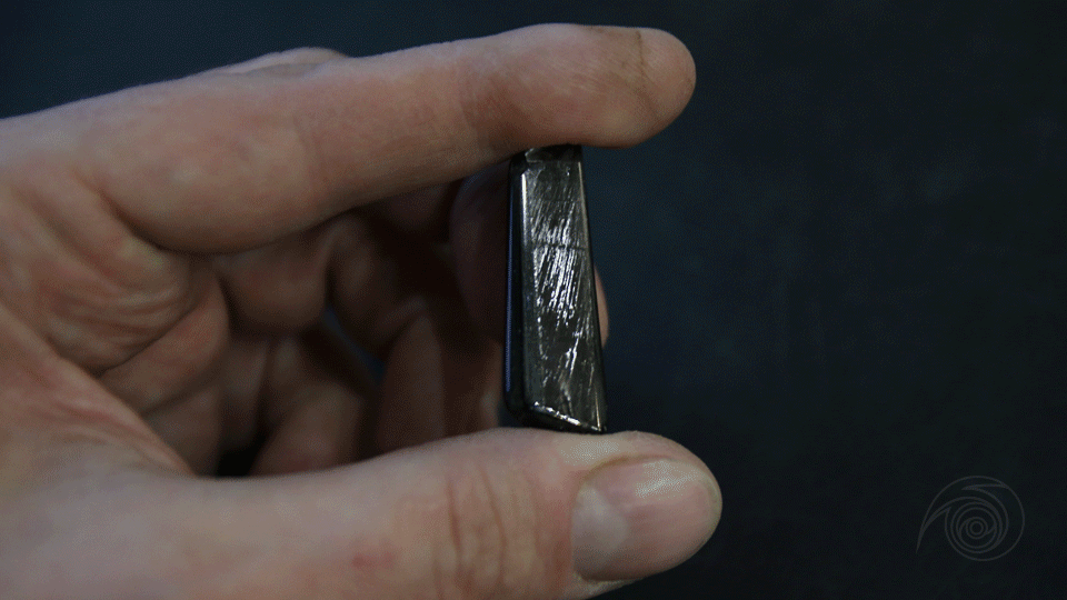 Заискрил и засиял:)