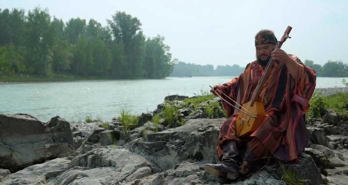 Шаманит на струнах, для ловли рыбы