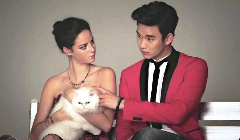 сплагиатила из корейского интернета)))