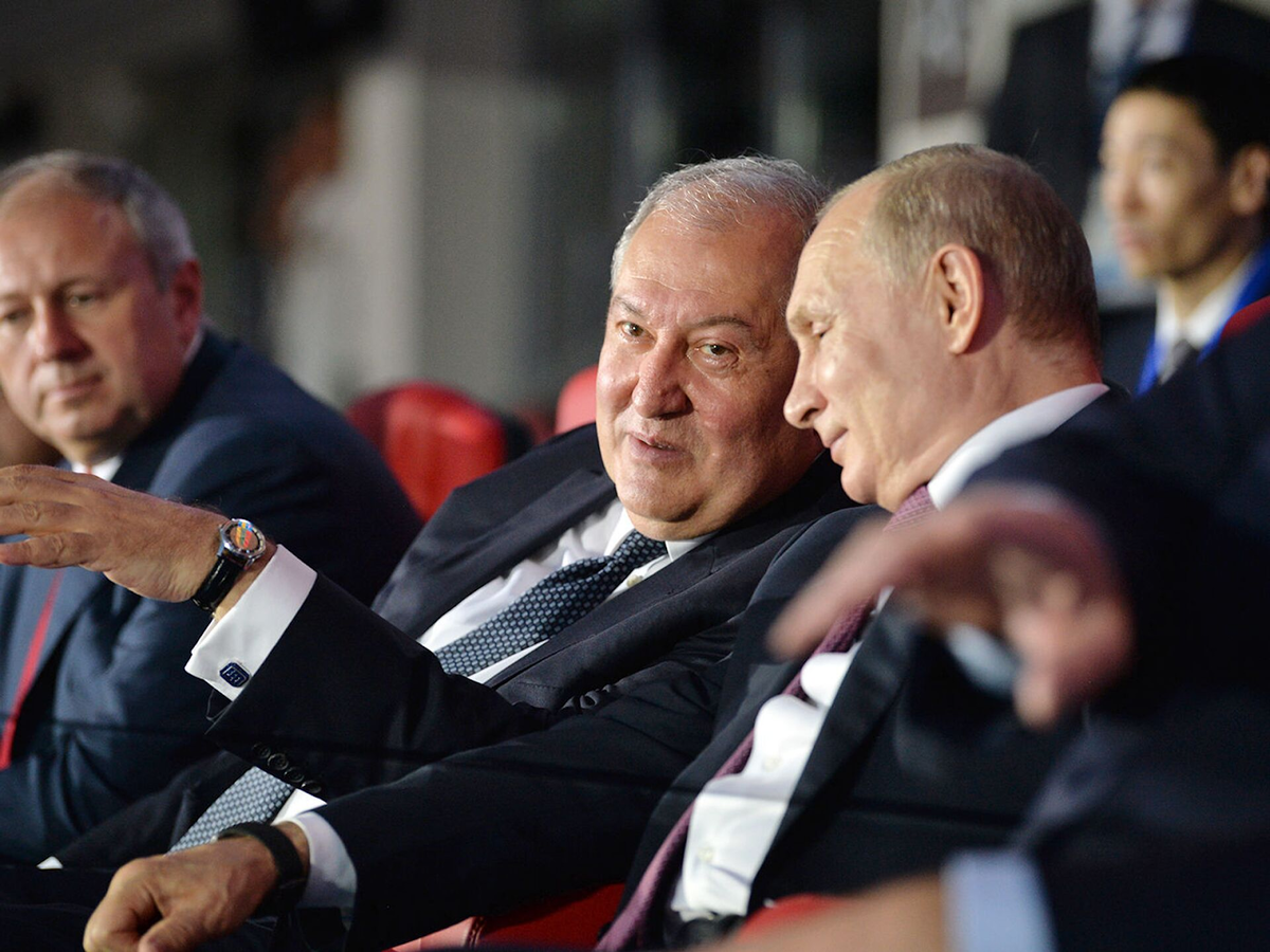 Армен Варданович и один восточноевропейский политик осенью 2020 года