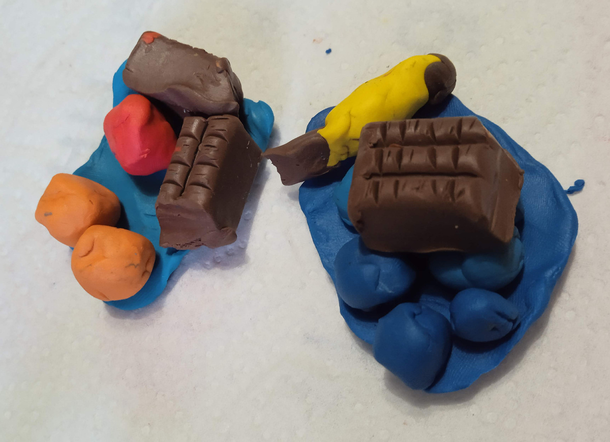 Детская поделка - еда из пластилина