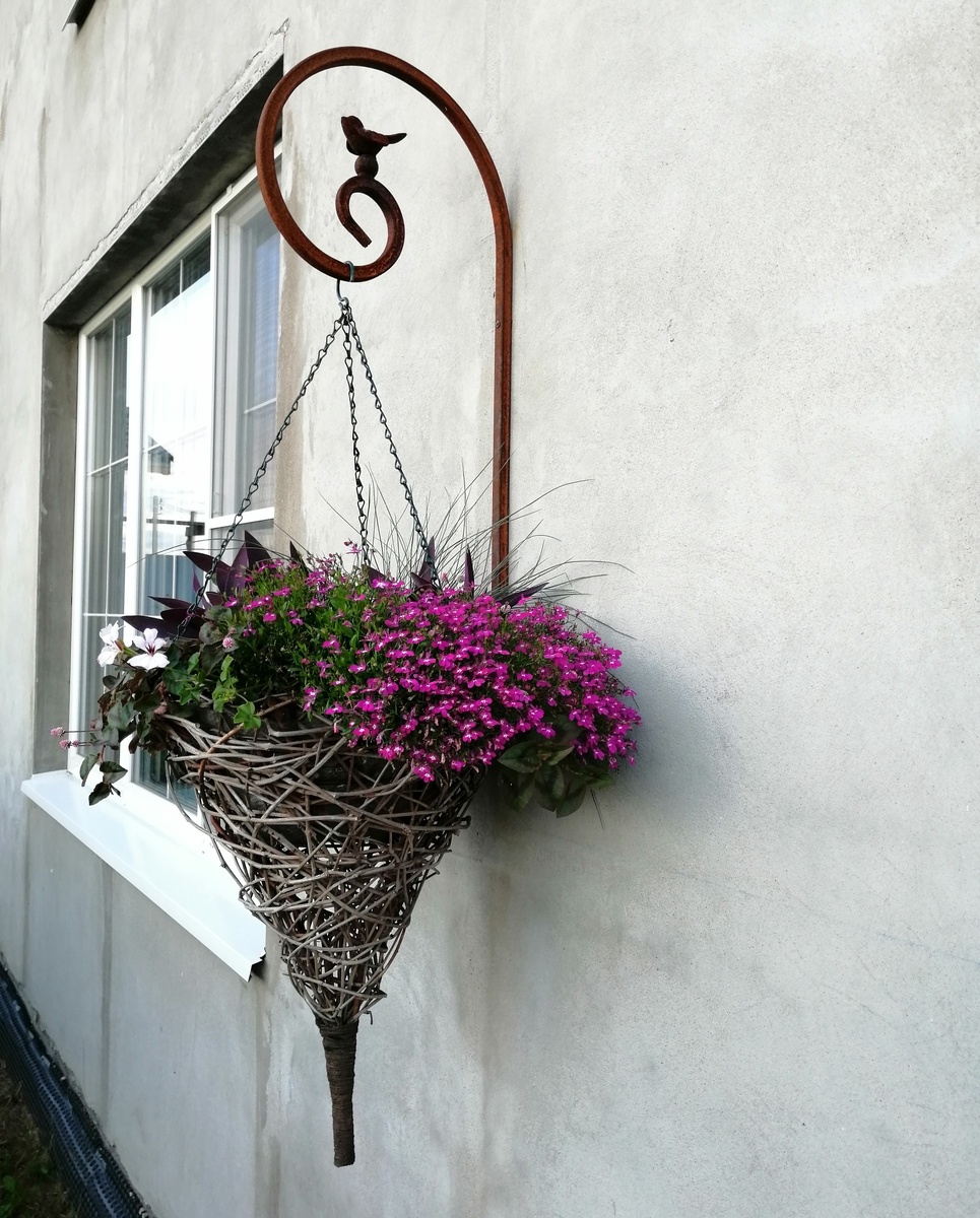 У нас много модных сейчас ржавых деталей. 