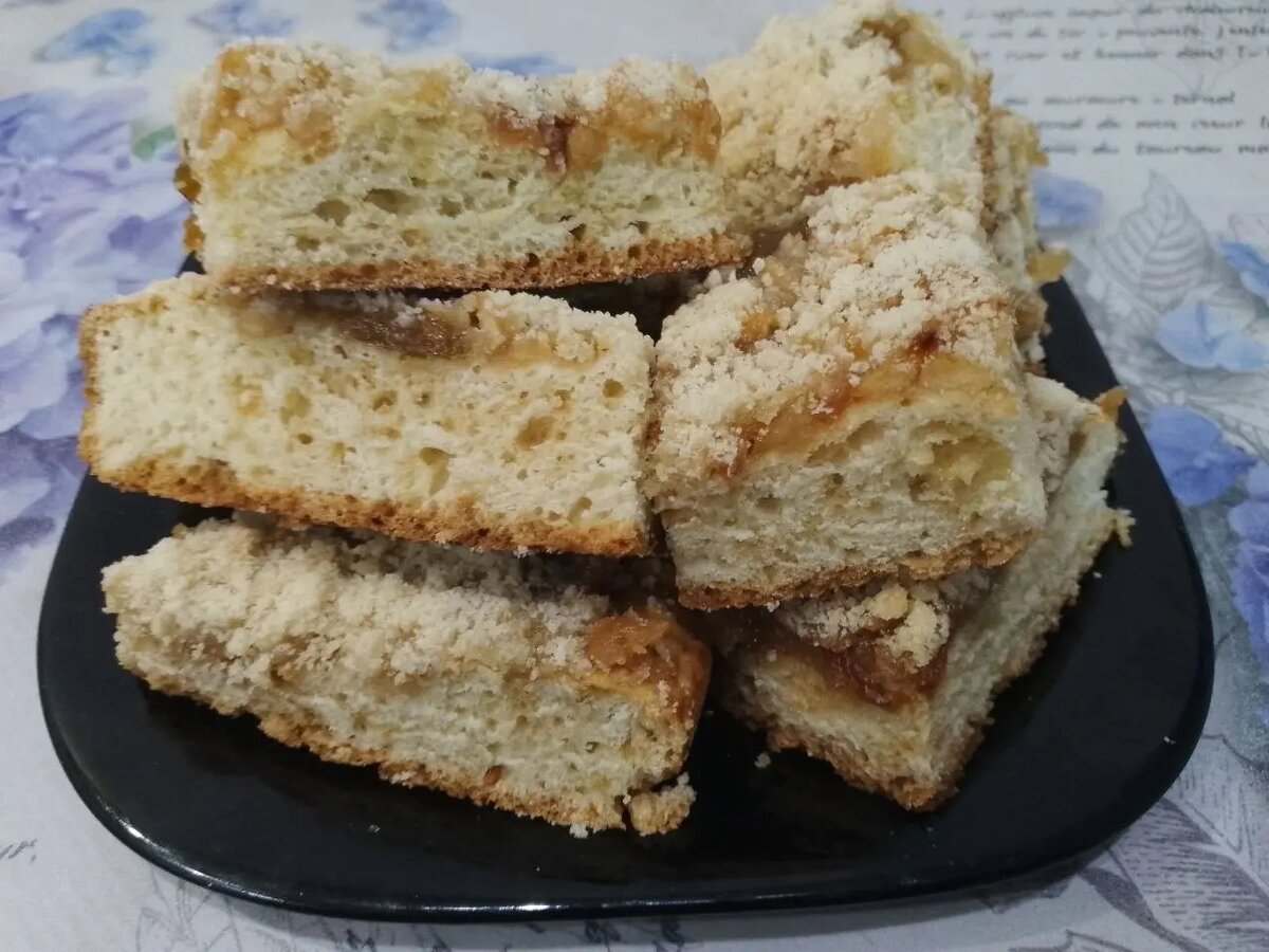 Творожный пирог  с яблочной начинкой, джемом или вареньем