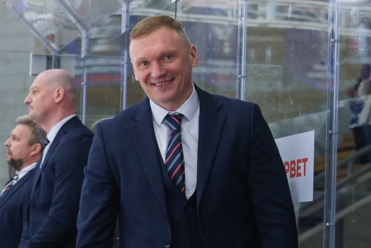    Главный тренер ХК \