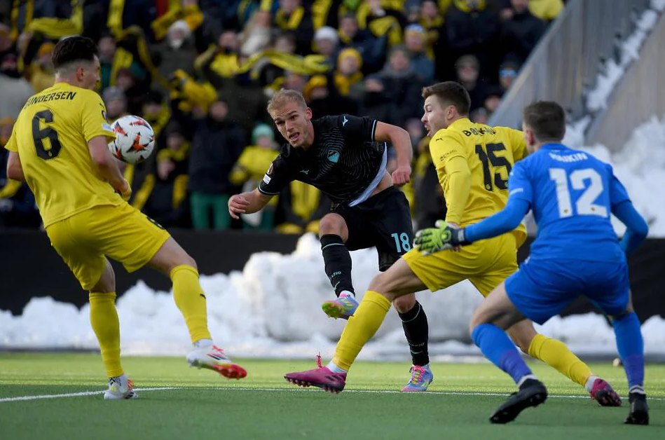 Вратарь "Буде-Глимта" Никита Хайкин так и не пропустил от "Лацио". Фото: УЕФА