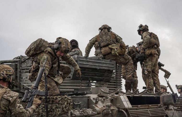    Социальные сети