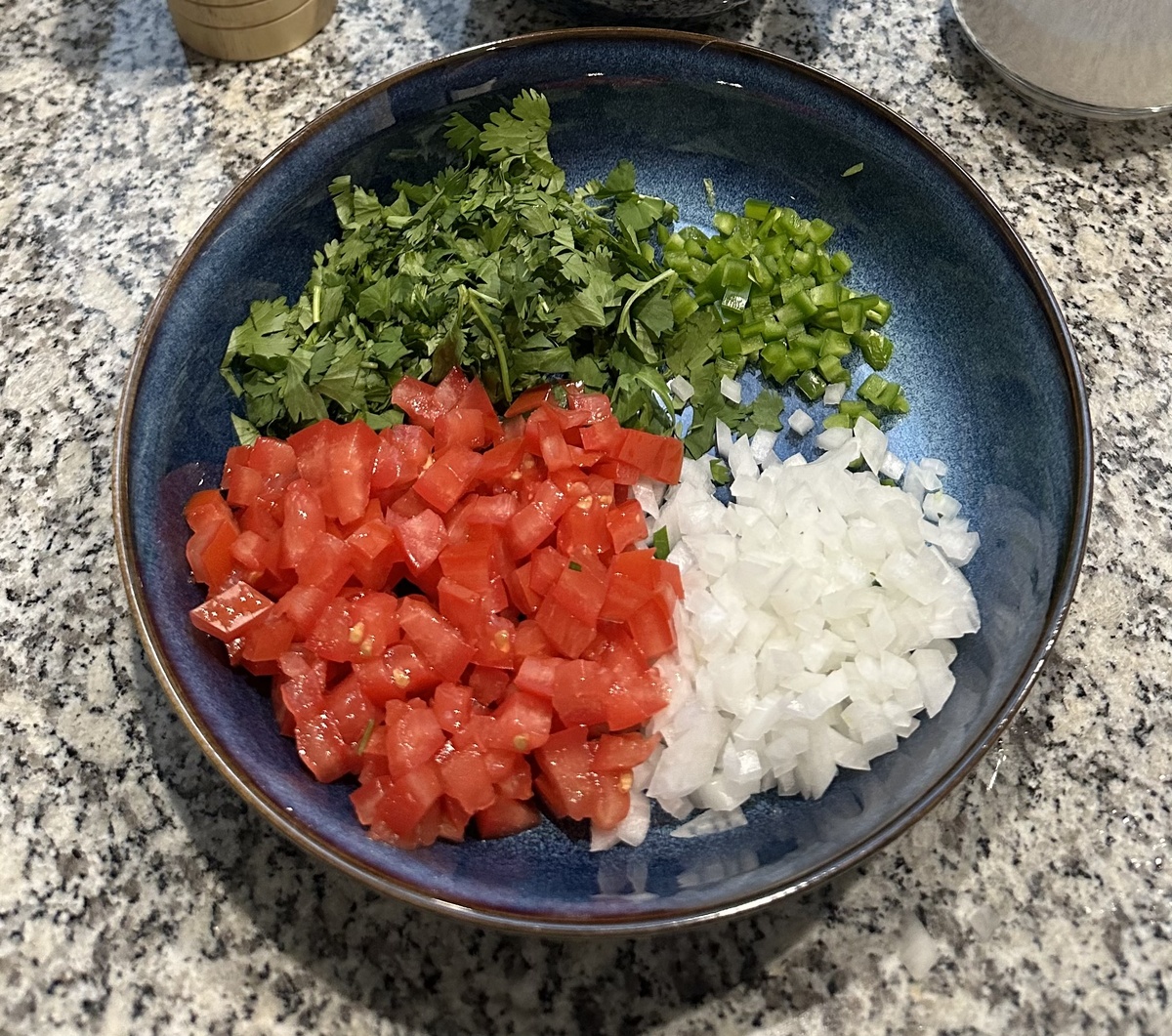 Цвета мексиканского флага, кстати😉