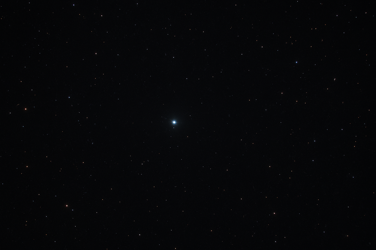 Земля теряется в масштабе космоса, как одна из этих крошечных точек.