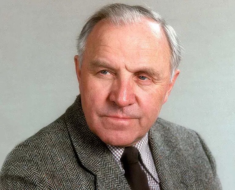 Михаил Александрович Ульянов — советский и российский актёр театра и кино, режиссёр, педагог, общественный деятель.