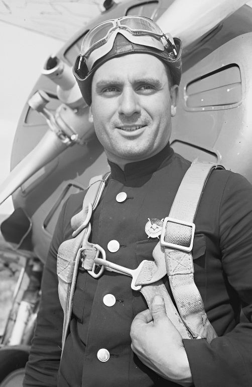 Герой Советского Союза Бринько Пётр Антонович - один из первых асов КБФ