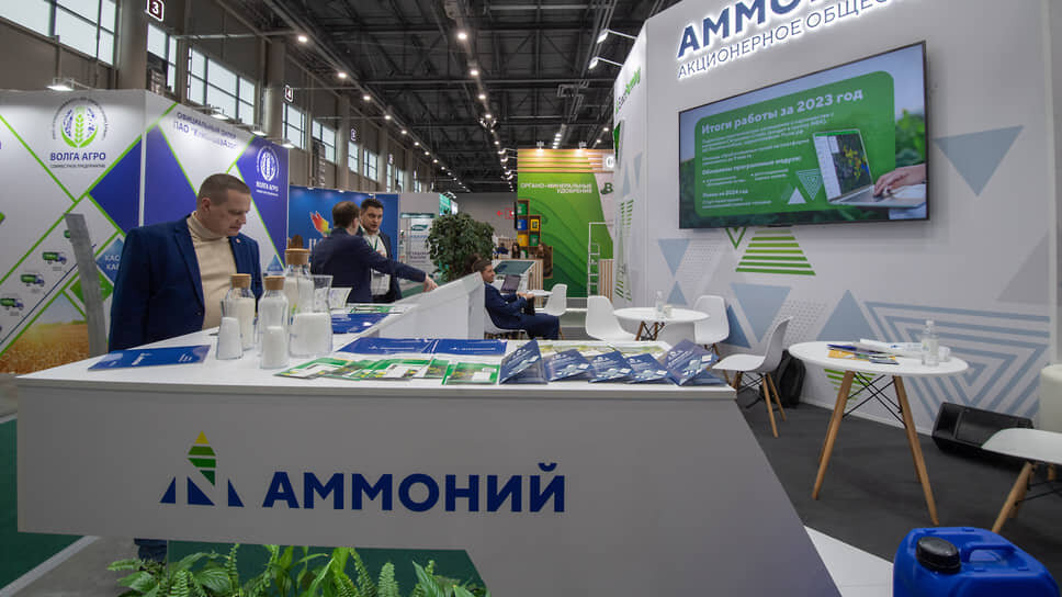 Краткосрочные займы химического гиганта достигли 63 млрд руб., превысив годовую выручку.📷Фото: Артемий Шуматов / Коммерсантъ