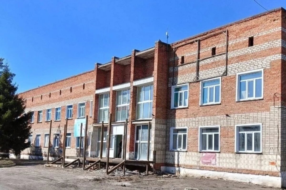    Омский Губернатор рассказал о ходе работ в поликлинике Москаленской ЦРБ