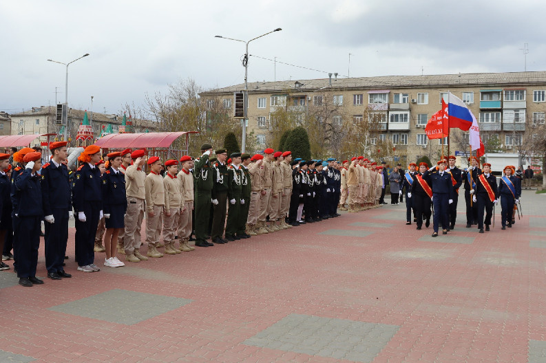    На церемонии подведения итогов военно-спортивных соревнований «Зарница 2.0» (фото: Центр «Планета молодых»)