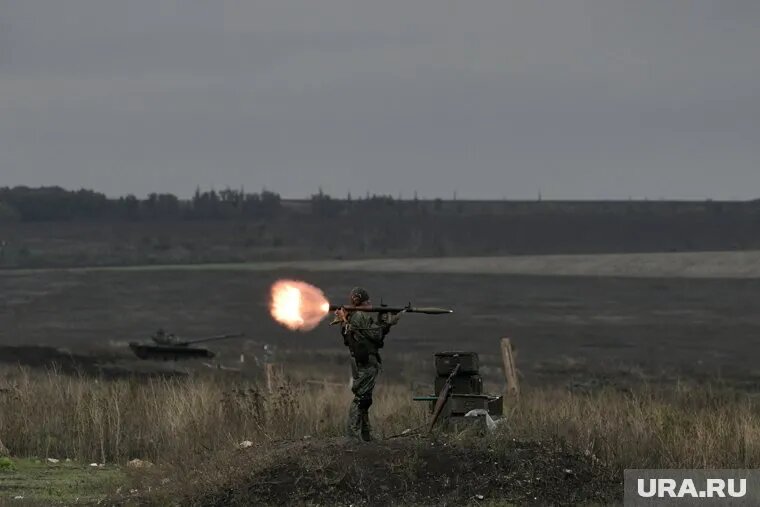 Бойцу потребовался лишь один залп. Фото: Таисия Воронцова © URA.RU