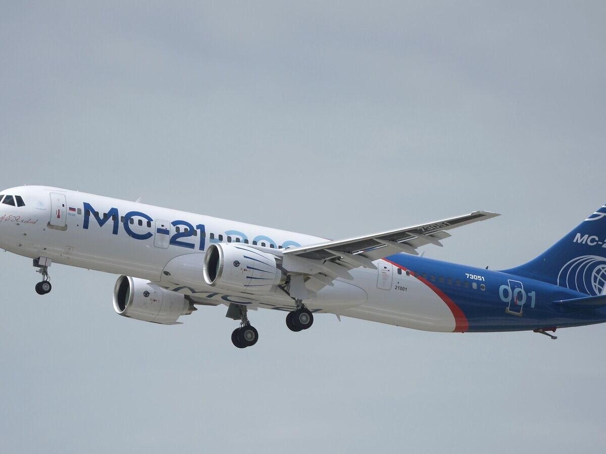    Первый полет нового российского пассажирского самолета МС-21© РИА Новости / Сергей Мамонтов