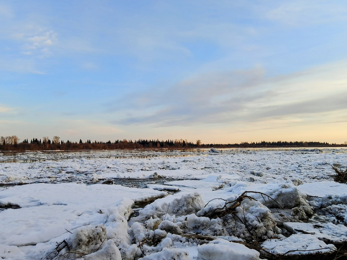 Ледоход на Томи 