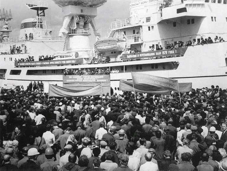 © Предоставлено СЗ "Северная в
ерфь"Митинг по случаю сдачи НИС "Космонавт Георгий Добровольский"