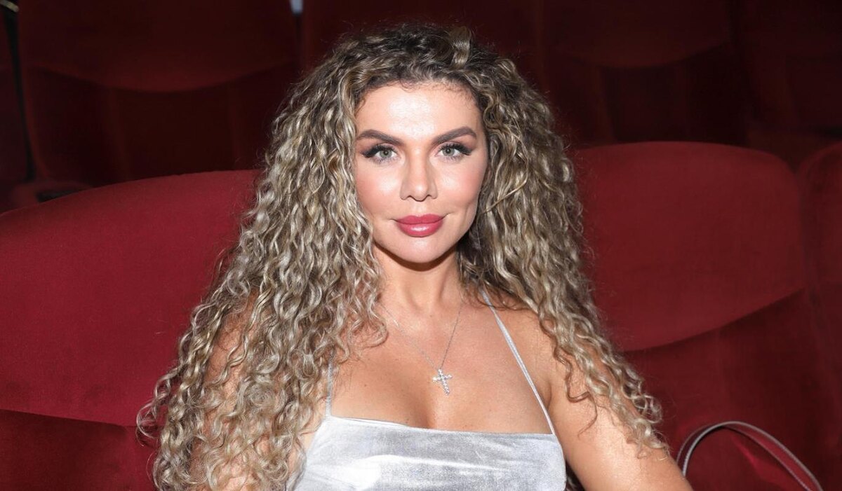     Анна Седокова впервые после смерти бывшего мужа вышла в свет