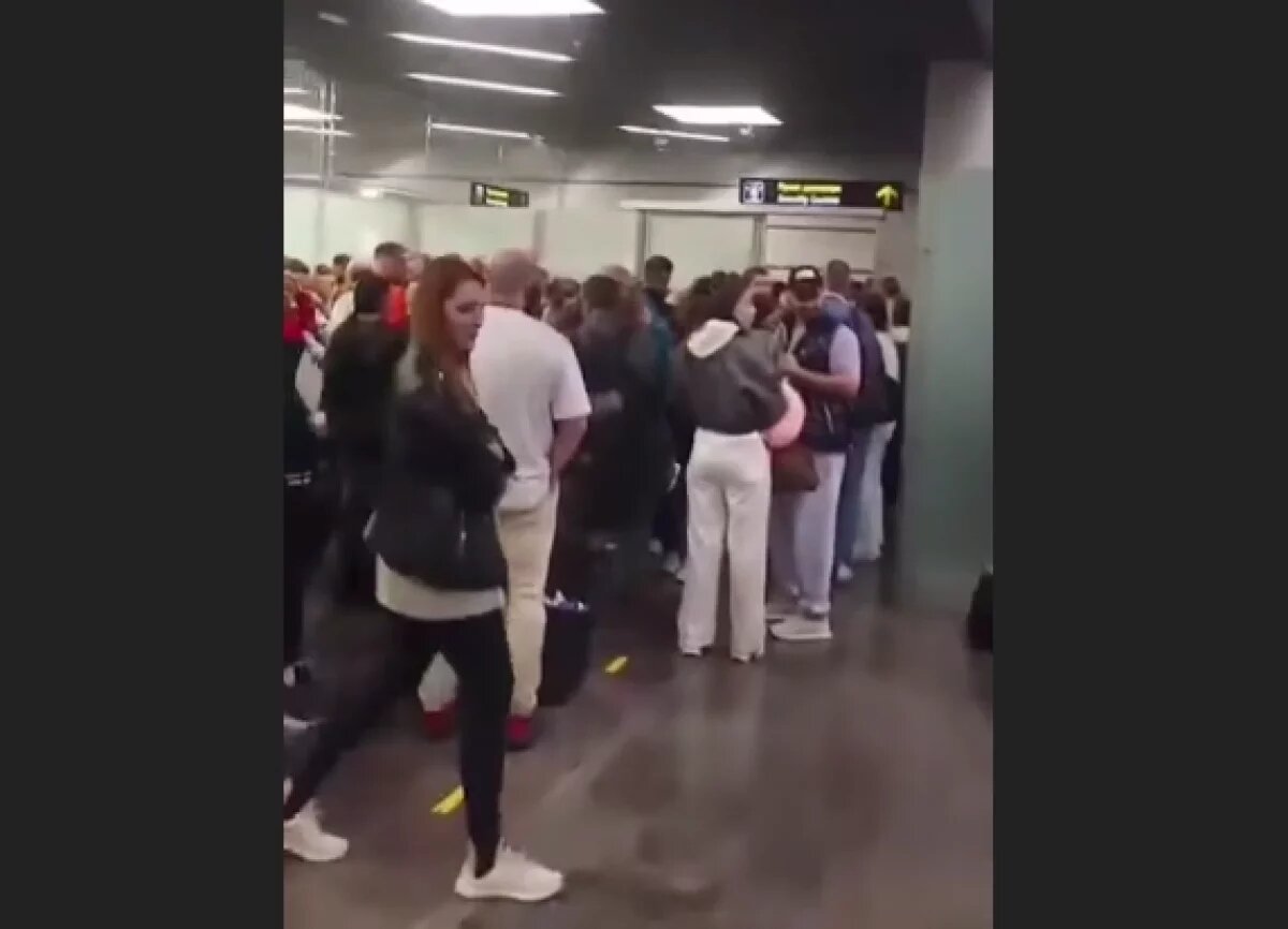    Застрявшие в аэропорту Сочи пассажиры рейса на Пхукет вылетят в 17 часов