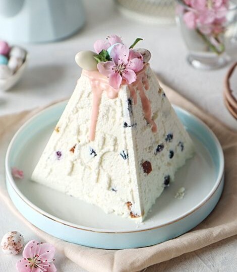 Как приготовить пасху: традиционный рецепт с творогом и изюмом