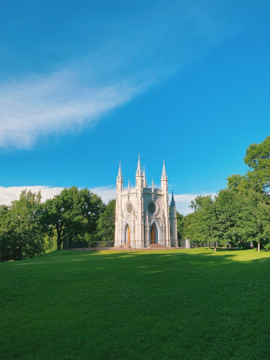 Места для фотосессий в Петергофе