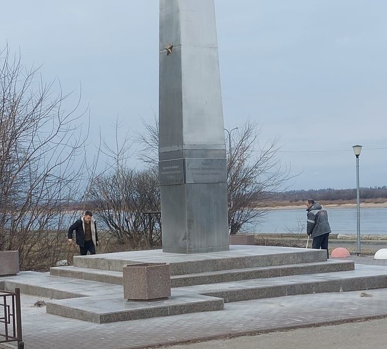  Завершено благоустройство у обелиска в мкр. ЦКК.