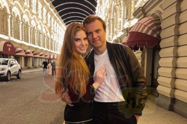    Сын Надежды Кадышевой с женой. Фото: СтарХит