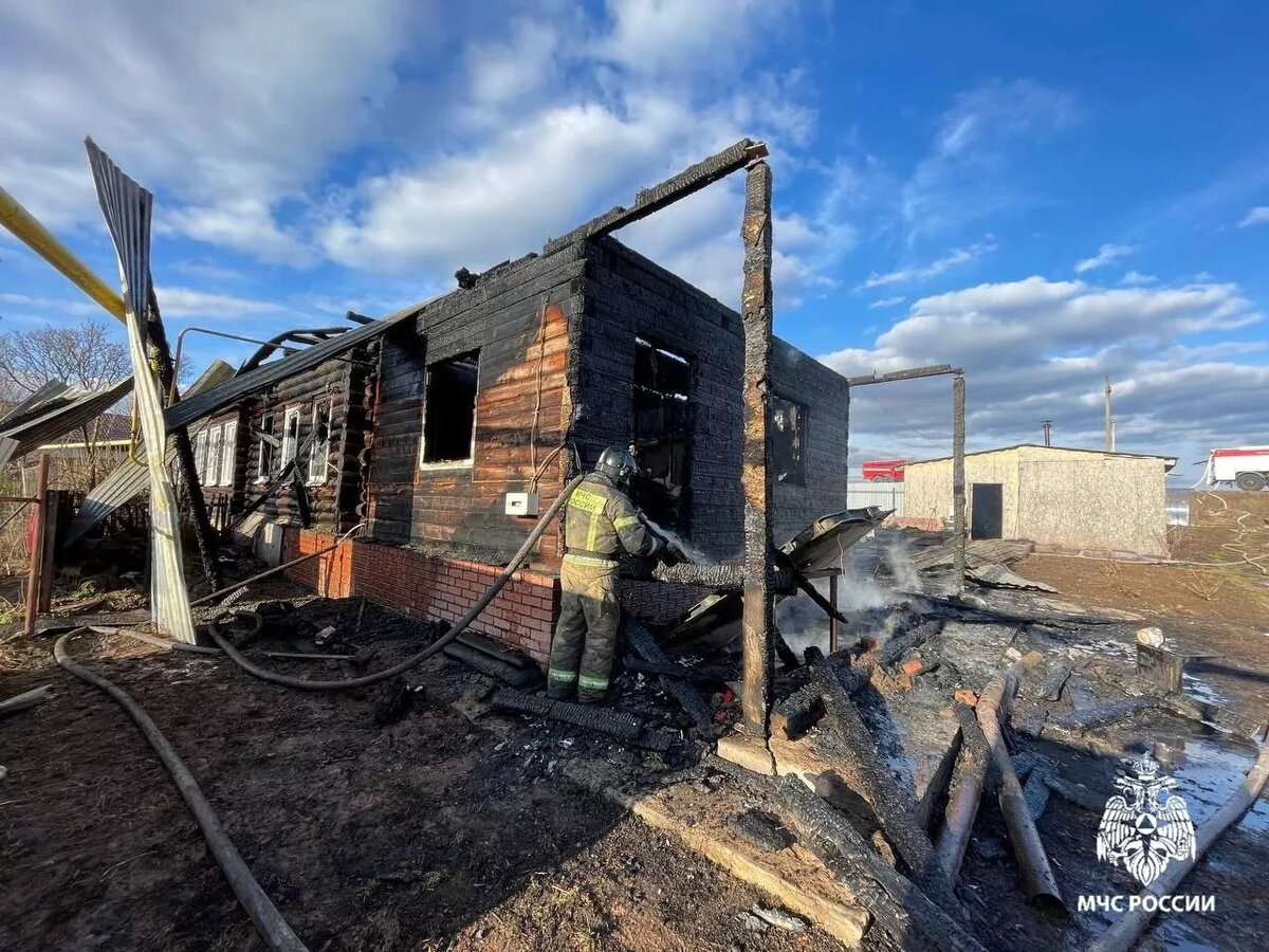    В Удмуртии третьеклассник спалил дом