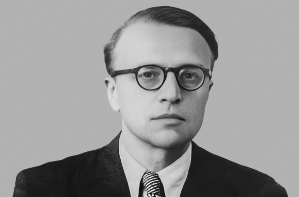 Александр Кожев (1902-1968) – русско-французский философ-неогегельянец. Оригинальное истолкование философии Гегеля Кожевым имело значительное влияние на интеллектуальную жизнь Франции и европейский философский климат XX века. 
