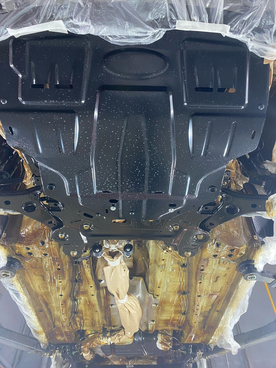 Днище Chery Tiggo 4 Pro 2025 года - обработанное слоем - Mercasol 831