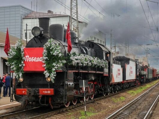    ретропоезд "Победа" // фото: телеграм-канал СКЖД