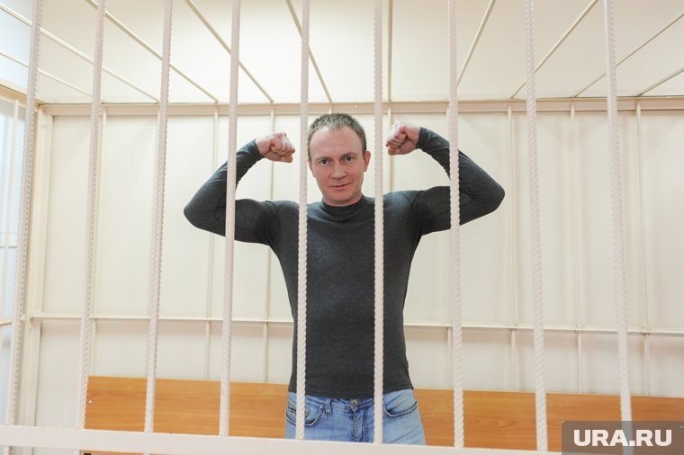 Сергей Репринцев позировал для фото. Фото: Вадим Ахметов © URA.RU