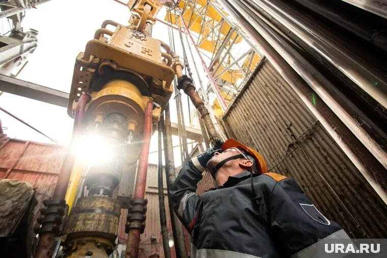 Больше всего вакансий в ХМАО для нефтяников, строителей и врачей. Фото: Александр Кулаковский © URA.RU