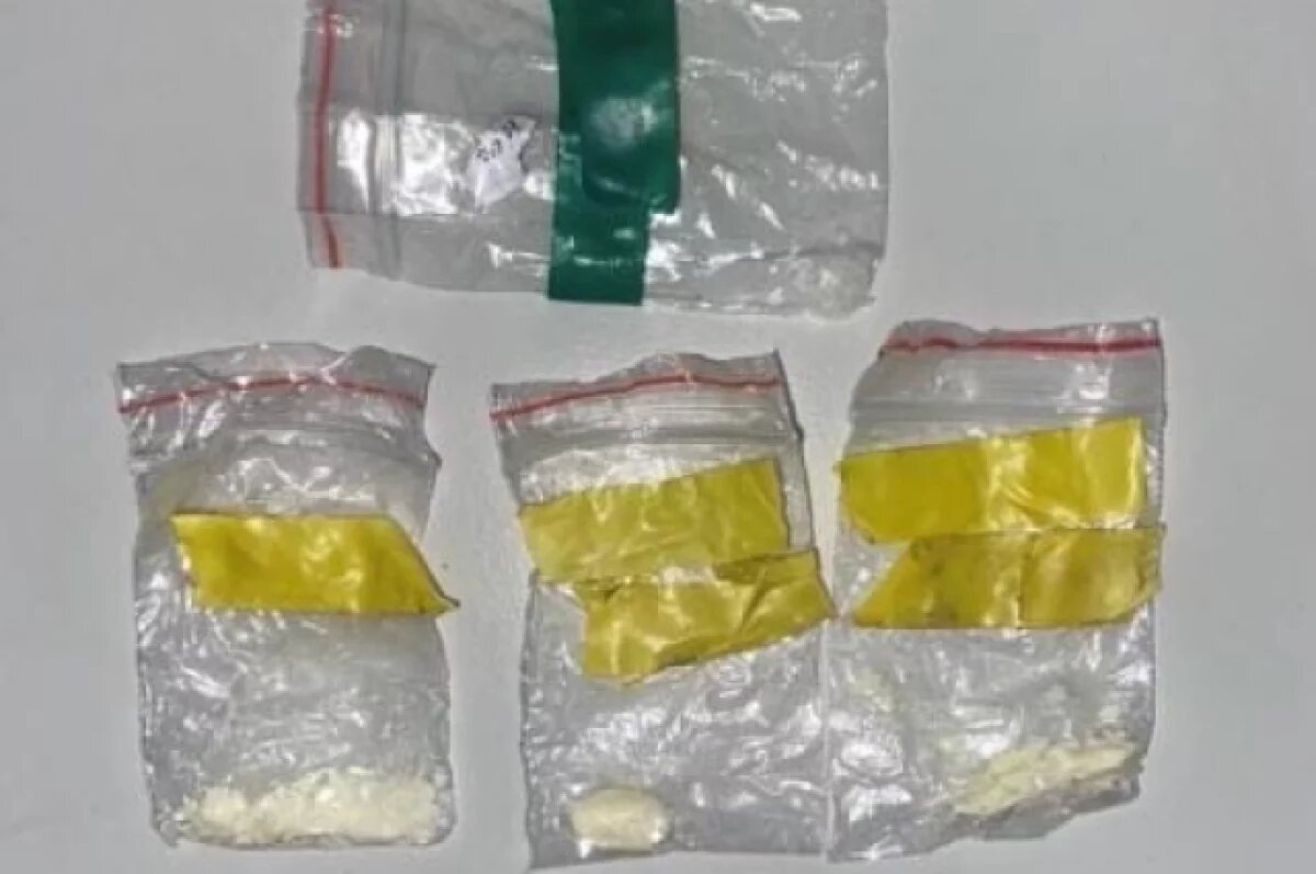    В Тверской области недалеко от станции задержали парня с наркотиками