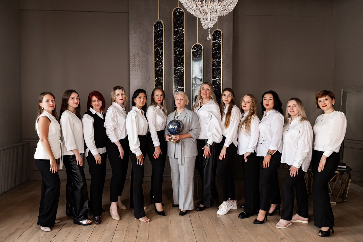 Это ли небольшая команда наших менеджеров