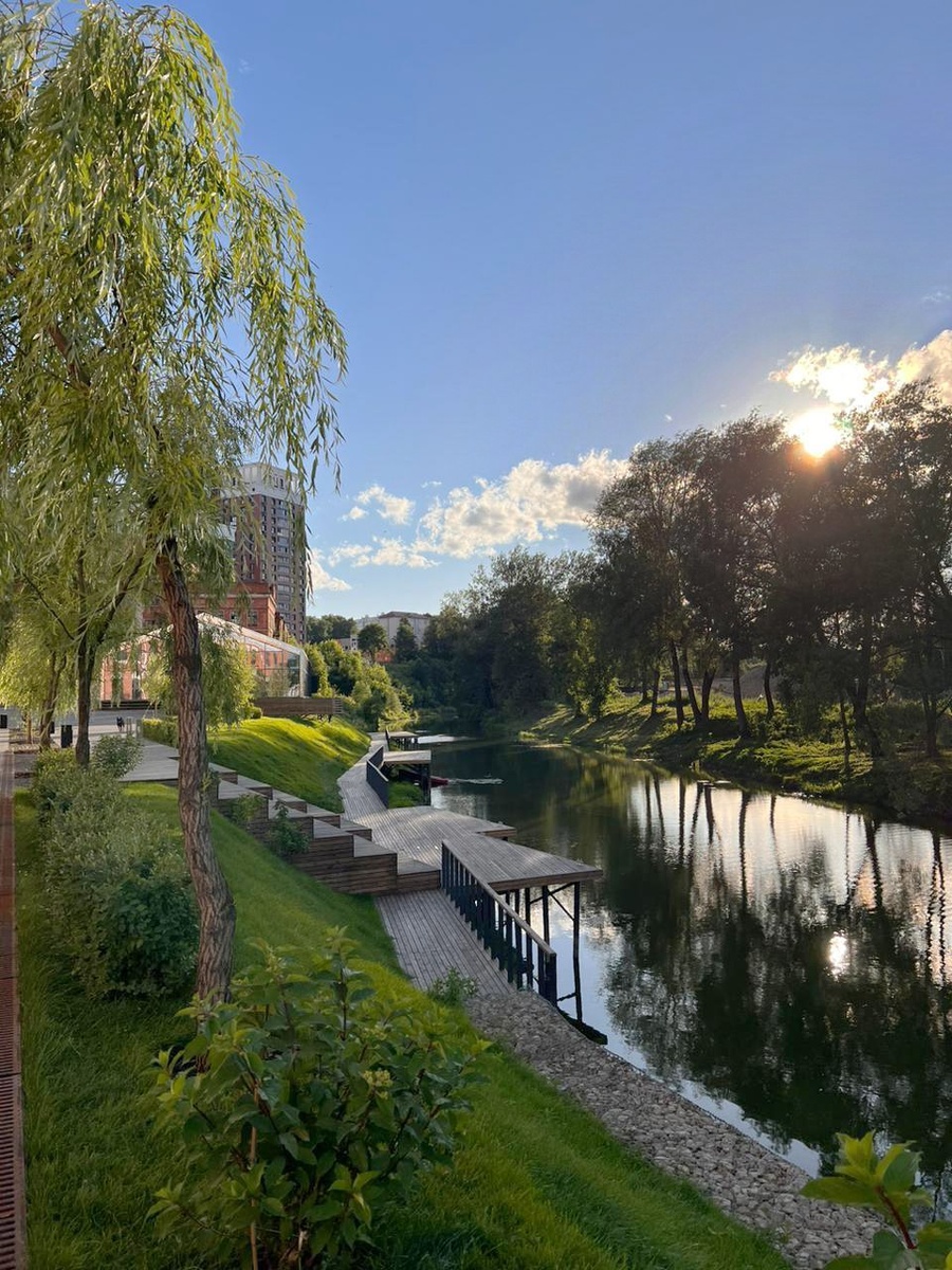 Набережная реки Нара.