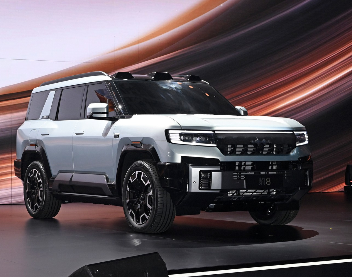 Новый большой внедорожник BYD Fang Cheng Bao Leopard 8