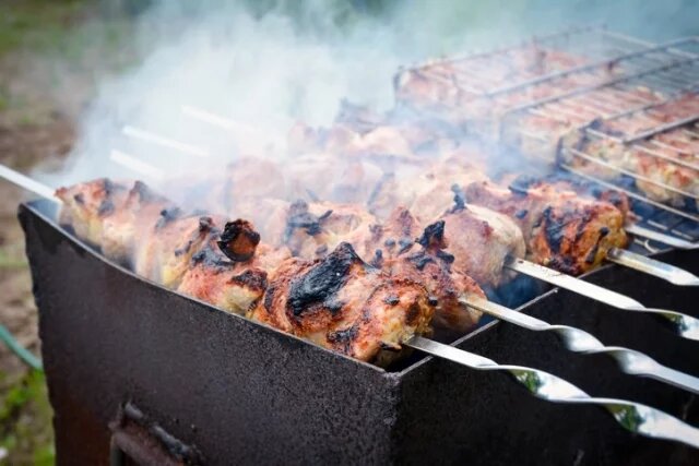    На сколько оштрафуют за шашлык на даче в 2025 году?