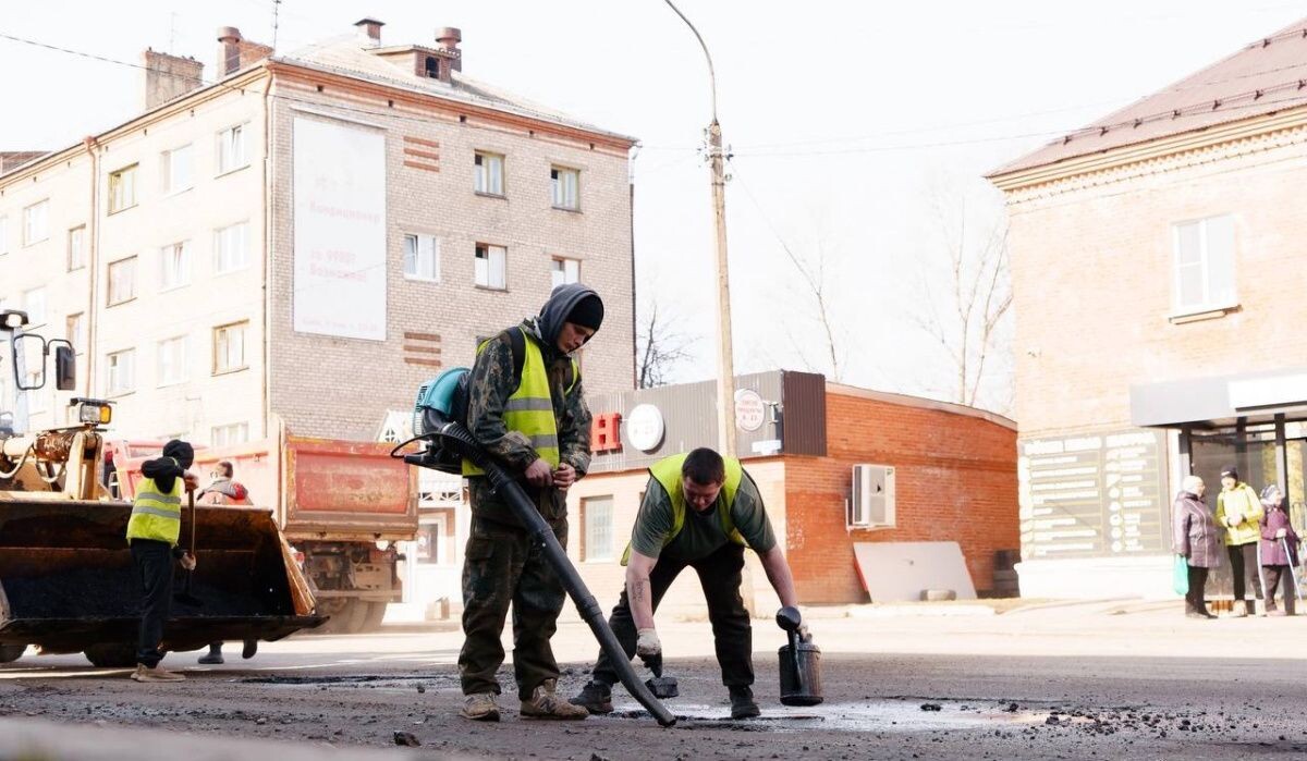     Ремонт дорог в Чайковском. Источник: t.me/mychaik Автор фото: Чайковский городской округ