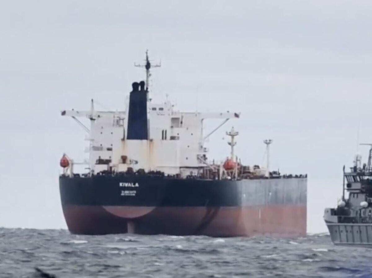    Задержанный в Эстонии танкер KIWALA© Кадр видео из соцсетей