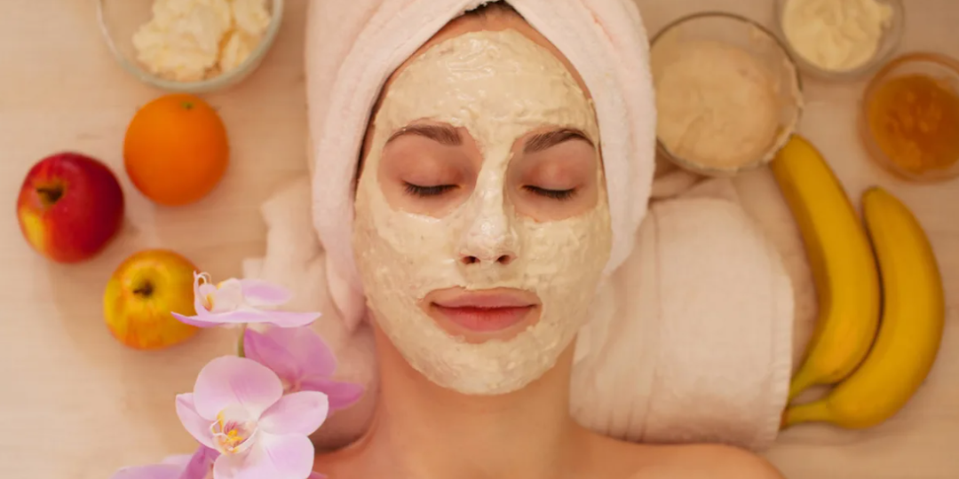 "Маски для лица своими руками: легко и быстро" — расскажу, как сделать простые маски для увлажнения и питания кожи, не выходя из дома