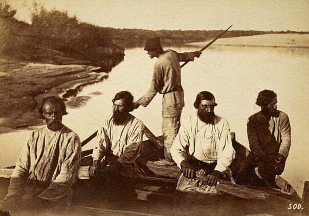 Гребцы на Волге. 1875 Фото: Вильям Каррик 