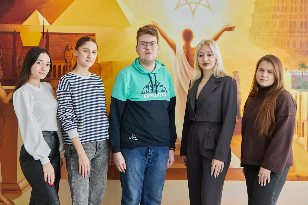 Авторы аудиогида «Голос веков»