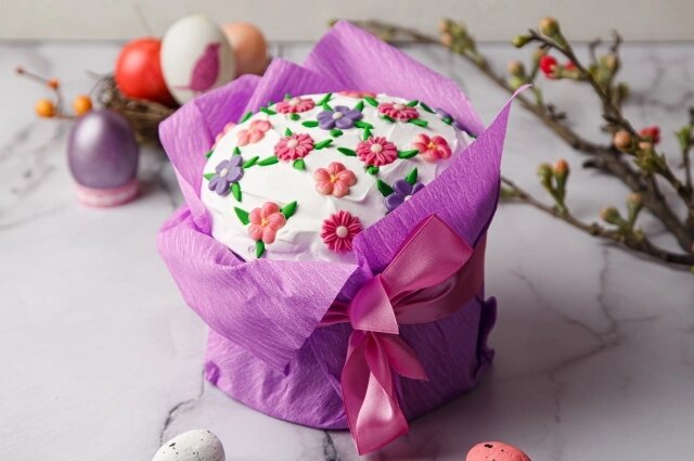    Ни один пасхальный праздник не обходится без главных символов — кулича, крашеных яиц и творожной пасхи. Фото: Ресторан МореКофеОкеан by Erwin