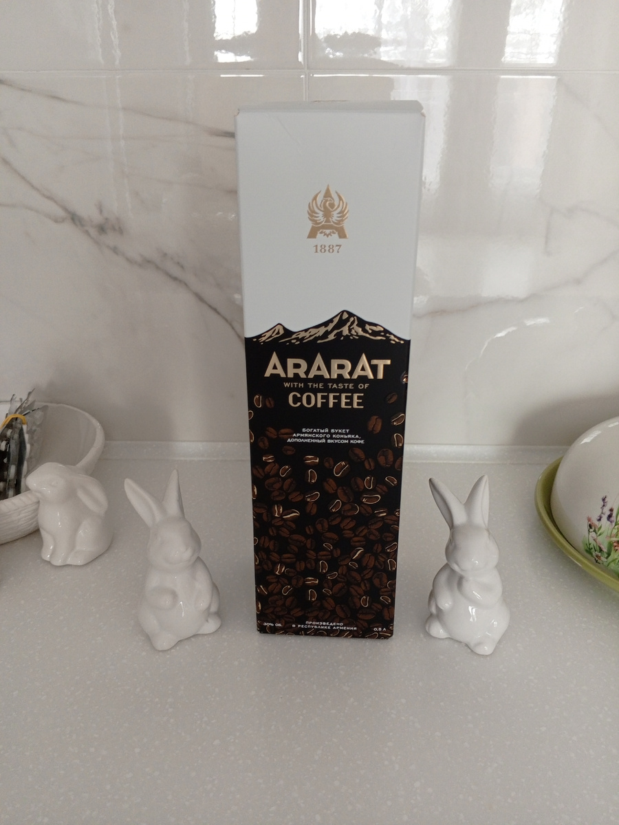 Мне показалось, что со вкусом шоколада интереснее, чем с абрикосом