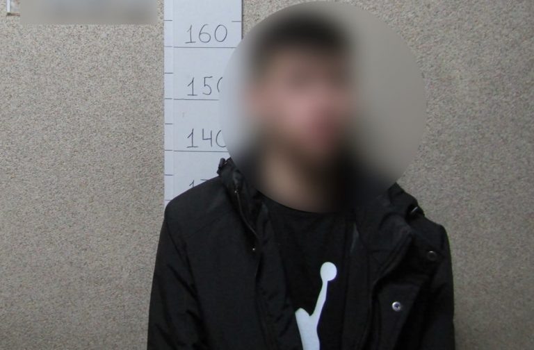    Оренбуржец украл полмиллиона рублей с карты 18-летнего брата Оренбуржье