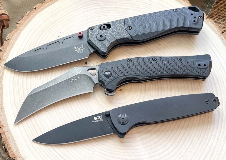Сверху вниз: Benchmade PSK, Kershaw Dawnstar и SOG Twitch III.