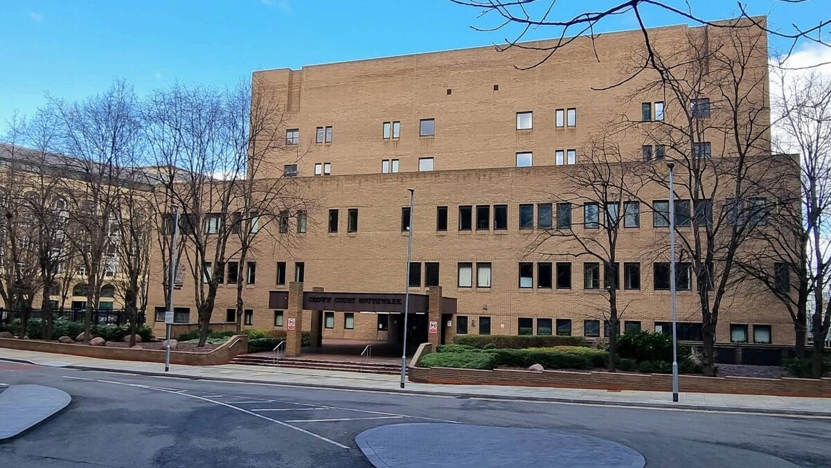    Королевский суд района Сазер, Лондон. Фото: mike gething/google.com/maps