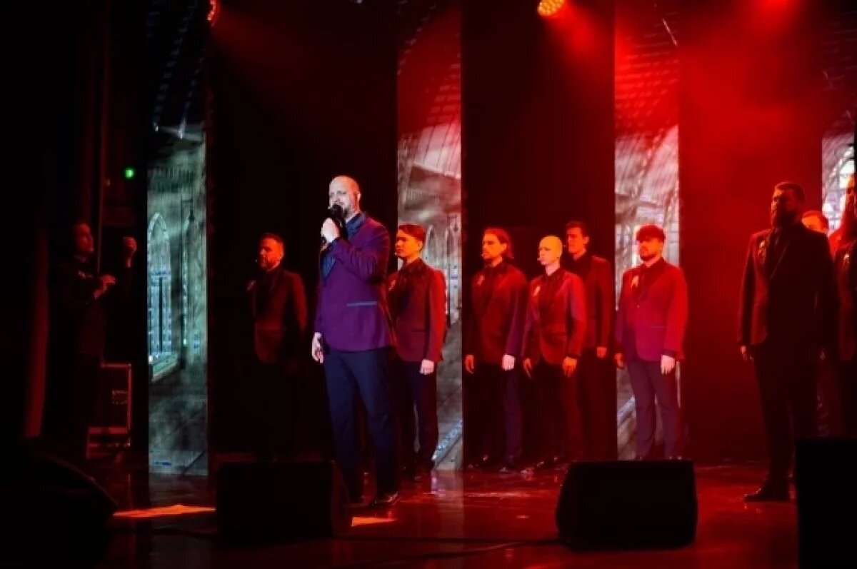    Поклонимся великим тем годам…