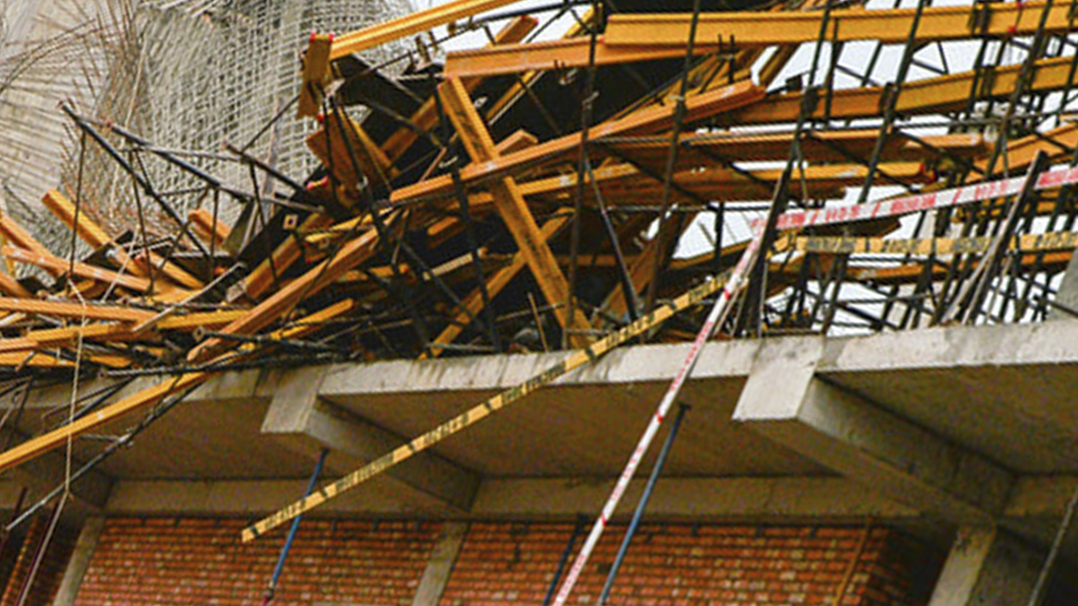 Древесина, ель тонкомер, осевая распиловка 2x Log и 4x Log. В Древесине допускаются только живые сросшиеся сучки диаметром не более 20мм, а прочие дефекты должны быть удалены. Сращивание производится на 20мм шип по длине полки балки, что гарантирует надежный и прочный соединительный узел. 
Стоика балки, исключительно из березовой фанеры, марки ФСФ, толщиной 27 мм, полного формата 1500х3000мм. При производстве стоики балки допускается сращивание по длине, выполненное на микрошип полиуретановым клеем. 